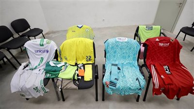 الأهلي يرتدي الطقم الأحمر كاملًا أمام القطن الكاميروني بدوري أبطال إفريقيا