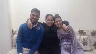 الأم المثالية في التمكين الاقتصادي: ربيت أولادي من العمل بالزراعة والخياطة.. ومباريات الأهلي بتهون عليا