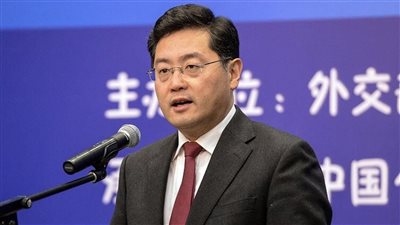 وزير خارجية الصين يبحث مع نظيره الأوكراني وقف تصعيد الحرب 