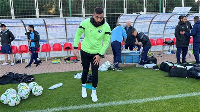 أحمد الشناوي يغادر مباراة نهائي كأس مصر مصابا.. وشريف إكرامي بدلا منه