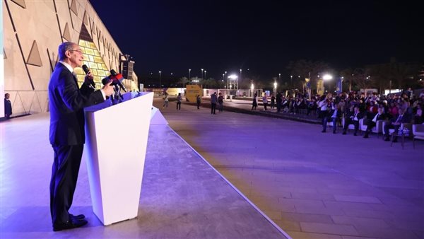 عمرو طلعت وزير الاتصالات