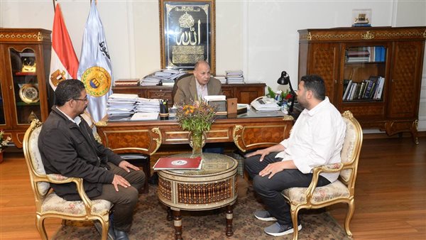 محافظ أسيوط 