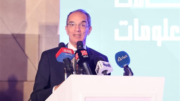 الدكتور عمرو طلعت