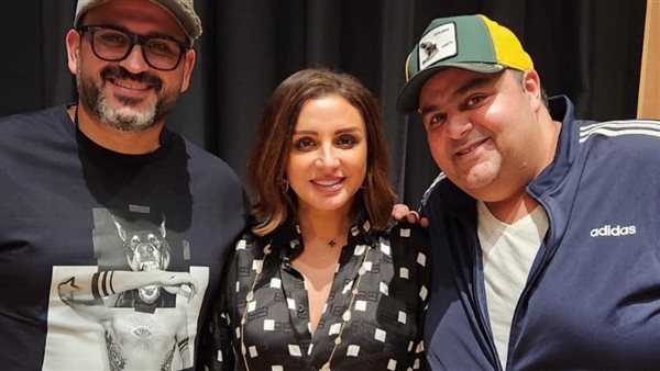 شيكو وأنغام وأكرم