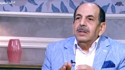 مصطفى حشيش: أنا دقة قديمة والمرأة مكانها البيت لأني غير مقتنع بعملها