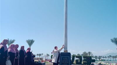 إلهام شاهين وواعظات الأزهر يشاركن في الاحتفال برفع العلم المصري على طابا في ذكرى استردادها