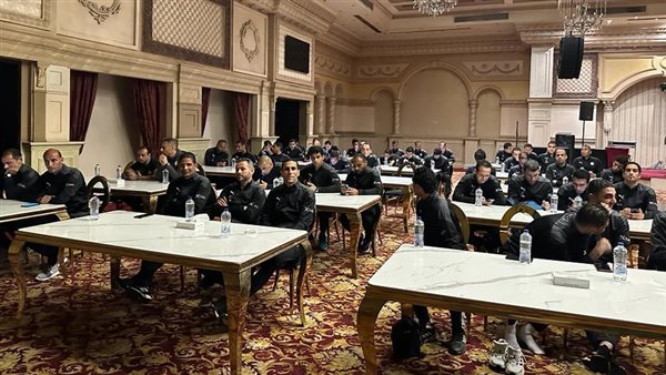 حكام الدوري الممتاز