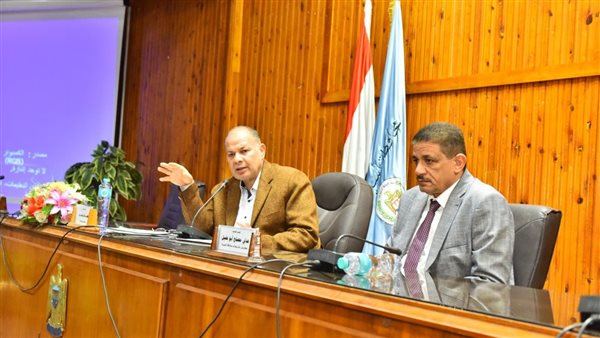 محافظ أسيوط 