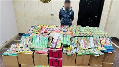 2 مليون صاروخ.. القبض على صاحب مخزن ألعاب نارية بالجمالية 