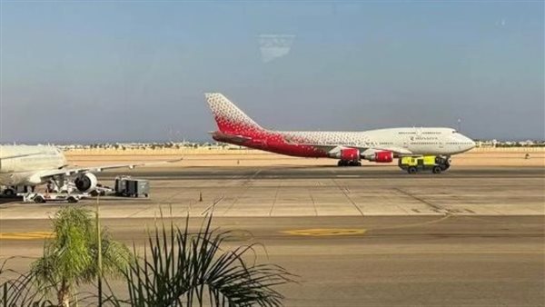 طائرة روسية بمطار