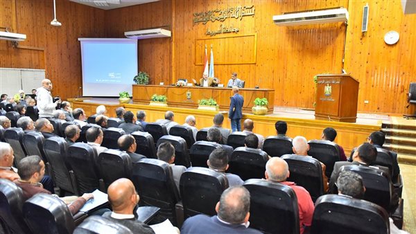 محافظ أسيوط 