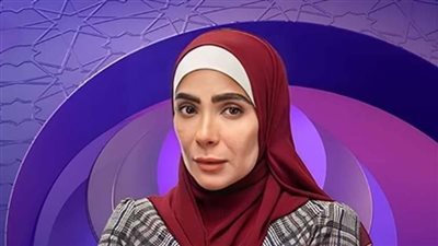  منى زكي عن الهجوم على بوستر مسلسل تحت الوصاية: بحاول متأثرش بالانتقادات لأنها غير طبيعية