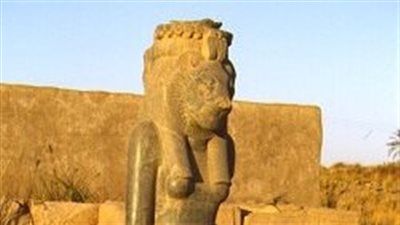 معبد الكرنك أهم مركز لديانتها.. تعرف على المعبودة موت في مصر القديمة 