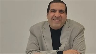 عمرو خالد: التقوى ميزان وترمومتر علاقاتك كلها.. إياك أن تفقدها فيحرمك الله من حضن أمك وقرب أبيك