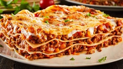 فطار اليوم.. طريقة عمل مكرونة اللازانيا باللحمة المفرومة