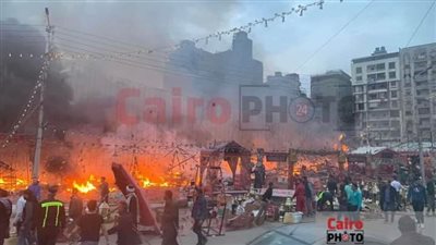 تفاصيل السيطرة على حريق نشب في خيمة فوانيس رمضان بالدقهلية | بث مباشر
