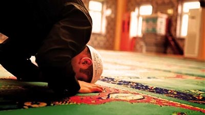 50 دعاء يوم الجمعة في رمضان للميت.. اللهم اغفر له وأكرم نزله 