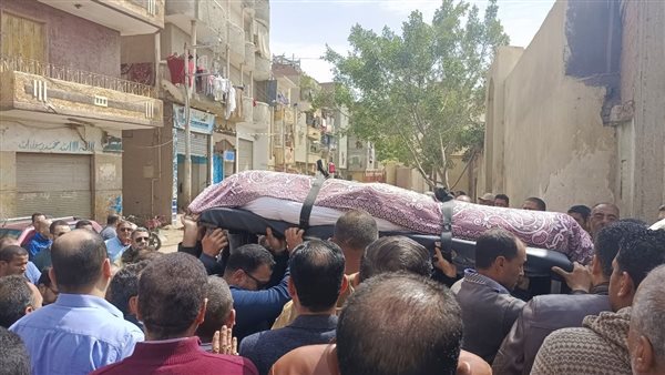 تشييع جثمان موظف