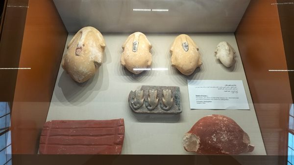  القطع الأثرية بالمتحف