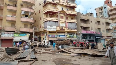 الصاج متهالك.. تفاصيل انهيار تندة موقف دكرنس بسبب الطقس السيئ بالدقهلية