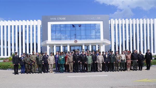 القوات البحرية 