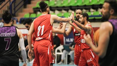 الأهلي يفوز على الاتصالات ويتأهل لنصف نهائي كأس السوبر لكرة السلة