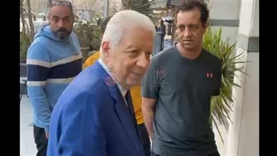 دخلت أسد وطلعت أسد.. استقبال حافل لمرتضى منصور أمام منزله عقب خروجه من محبسه | بث مباشر