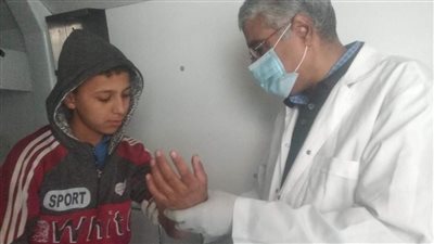 الكشف وتوفير العلاج لـ1200 حالة بقافلة مجانية في بني سويف 