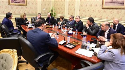 مشيرة خطاب: القومي لحقوق الإنسان ليس جهة تنفيذية فقط.. ولكنه يتابع ويلاحظ أداء تنفيذ الاستراتيجية الوطنية