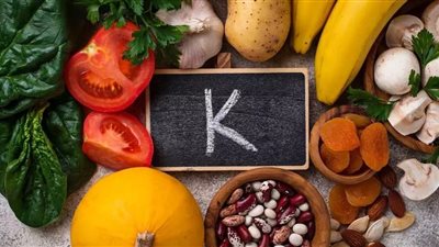 أبرزها تشنّج العضلات.. علامات نقص البوتاسيوم بالجسم 