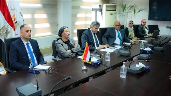 وزيرة البيئة