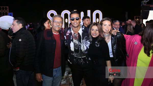 محمد رمضان ونجوم