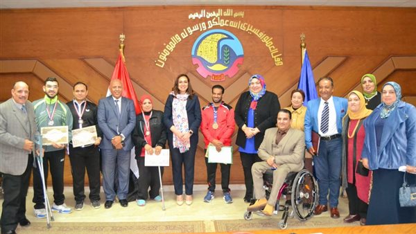 تكريم الفائزين بمراكز