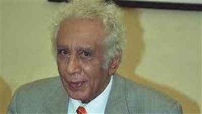 رحل جزء عظيم من تاريخنا الثقافي.. مثقفون ينعون الناقد والمترجم السيد إمام