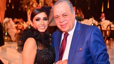 بتشتغل لأن جوزها نقيب.. ماذا قالت روجينا عن اتهامات عملها بالفن لزواجها من أشرف زكي؟