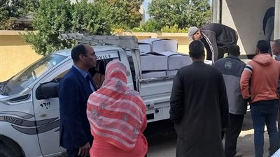 توزيع شنط رمضان على الأسر الأولى بالرعاية في الإسماعيلية