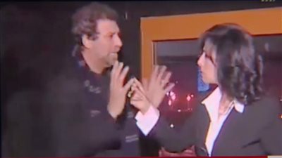 مسلسل سره الباتع الحلقة الثامنة: ريم مصطفى ثائرة والمخرج خالد يوسف يناشد لـ إنقاذ المتحف المصري من السرقة