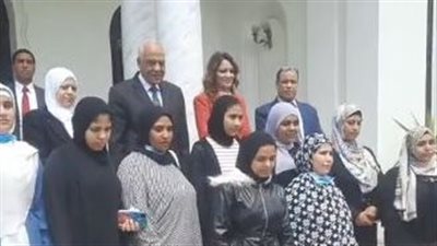 محافظ الجيزة يسلم عددًا من الأجهزة الكهربائية لتجهيز العرائس المقبلات على الزواج | بث مباشر