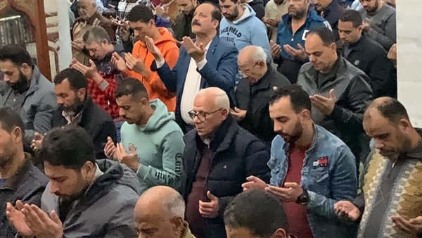 محافظ بورسعيد يؤدي