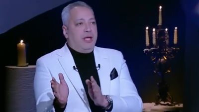 تامر أمين: الناس بتطلع الفضاء.. وإحنا بناقش الصلاة على النبي يوم الخميس ولا الجمعة