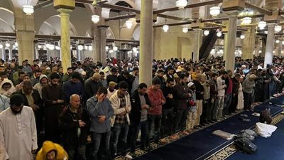 خشوع وبكاء.. الملايين يؤدون صلاة التراويح في تاسع ليالي شهر رمضان المبارك | بث مباشر