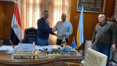 محافظ الإسكندرية: تيسير إجراءات إصدار تراخيص المحال العامة بجميع المراكز التكنولوجية