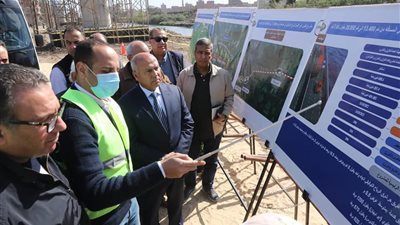 وزير النقل يتفقد مواقع العمل بمشروع توسعة المسافة من بنها إلى المنصورة 