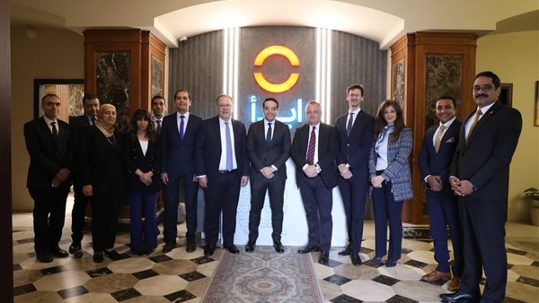 ابدأ تستقبل سفير