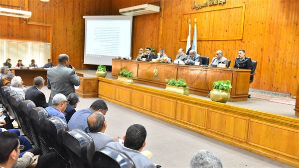 محافظ أسيوط 