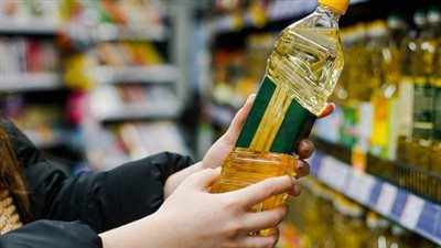 ألف جنيه.. انخفاض جديد في سعر طن زيت الطعام بالأسواق 
