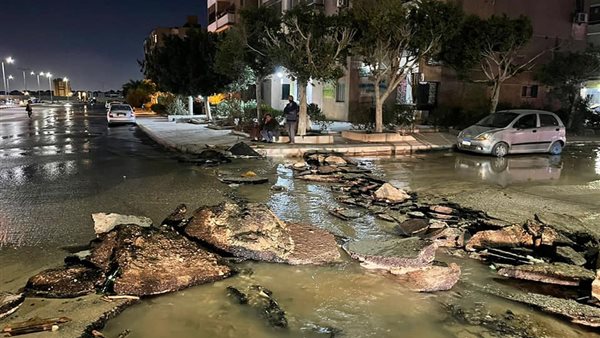 كسر ماسورة مياه 