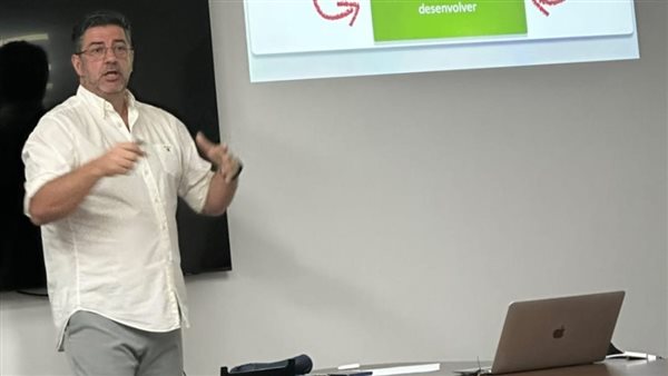 روي فيتوريا 