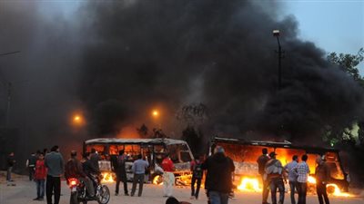 تخفّى في ملابس نسائية.. حبس سائق أشعل النيران بأتوبيسات مدارس بحدائق القبة