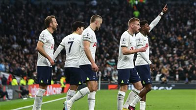 هاري كين يقود هجوم توتنهام أمام أستون فيلا في الدوري الإنجليزي